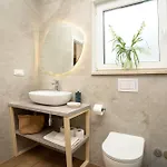 Apartament Vsg - 200m From Beach, Pool, Sauna & Jacuzzi *