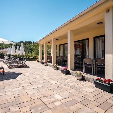 Vsg - 200m From Beach, Pool, Sauna & Jacuzzi Appartement Klimno