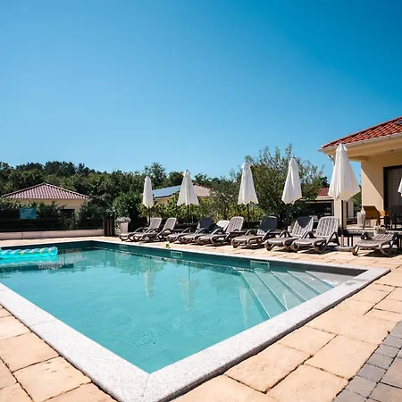 Apartmán Vsg - 200m From Beach, Pool, Sauna & Jacuzzi Klimno