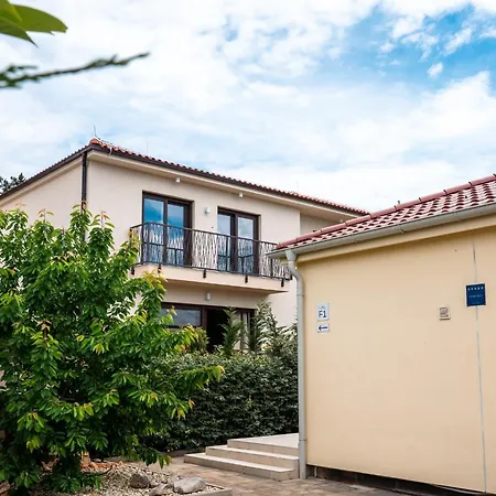 Vsg - 200m From Beach, Pool, Sauna & Jacuzzi Appartement