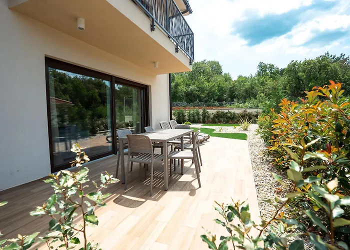 Apartman Vsg - 200m From Beach, Pool, Sauna & Jacuzzi