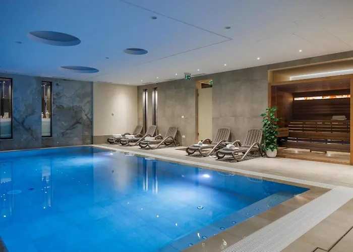 Vsg - 200m From Beach, Pool, Sauna & Jacuzzi