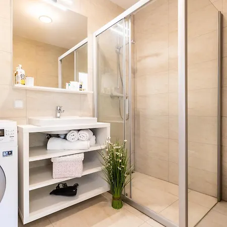 Apartament Vsg - 200m From Beach, Pool, Sauna & Jacuzzi Klimno