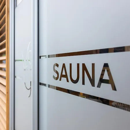 Vsg - Relaxing Apartments, 200m From The Sea, With Pool, Sauna & Jacuzzi