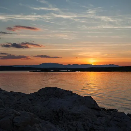 Apartament Vsg - 200m From Beach, Pool, Sauna & Jacuzzi