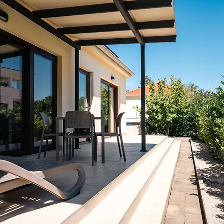 Vsg - Relaxing Apartments, 200m From The Sea, With Pool, Sauna & Jacuzzi Klimno