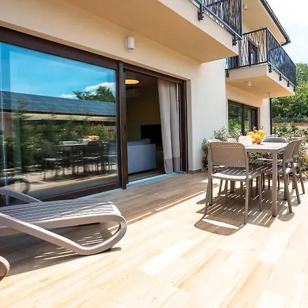 Vsg Resort - Apartments 200M From Beach, Pool, Sauna & Jacuzzi *