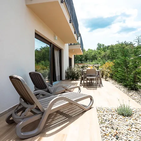 Vsg Resort - Apartments 200M From Beach, Pool, Sauna & Jacuzzi