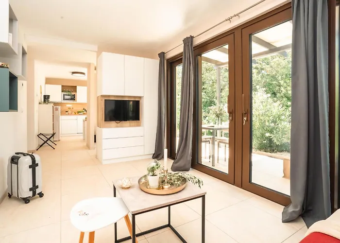 Apartman Vsg - 200m From Beach, Pool, Sauna & Jacuzzi