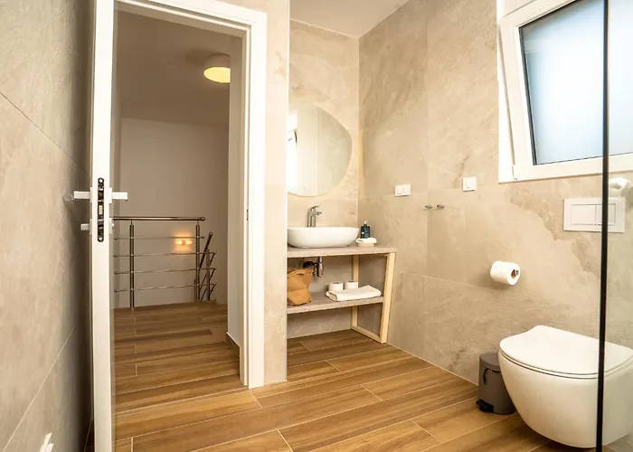 Vsg - 200m From Beach, Pool, Sauna & Jacuzzi Apartman