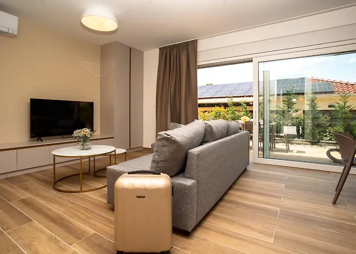 Vsg - 200m From Beach, Pool, Sauna & Jacuzzi *