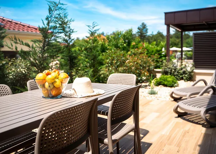 Apartman Vsg - 200m From Beach, Pool, Sauna & Jacuzzi Klimno