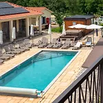 Vsg - 200m From Beach, Pool, Sauna & Jacuzzi Apartment *