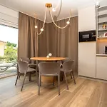 Vsg - 200m From Beach, Pool, Sauna & Jacuzzi
