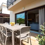 Apartment Vsg - 200m From Beach, Pool, Sauna & Jacuzzi