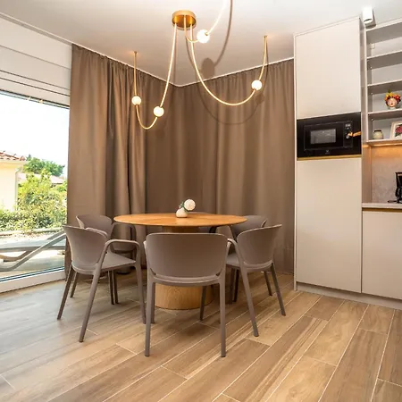 Vsg - 200m From Beach, Pool, Sauna & Jacuzzi