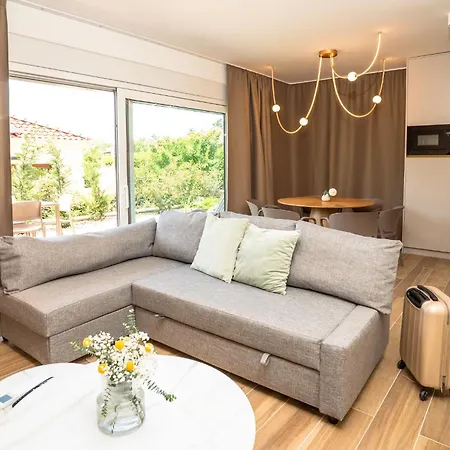 Apartament Vsg - 200m From Beach, Pool, Sauna & Jacuzzi *