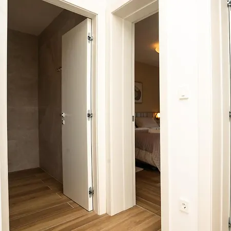 Vsg - 200m From Beach, Pool, Sauna & Jacuzzi