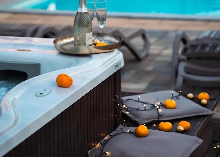 Vsg - 200m From Beach, Pool, Sauna & Jacuzzi 클림노