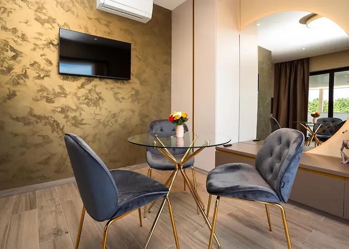 아파트 Vsg - 200m From Beach, Pool, Sauna & Jacuzzi 클림노