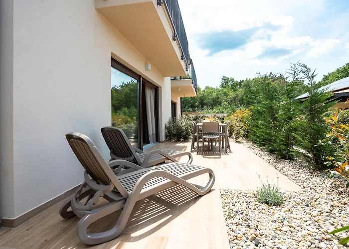 Vsg - 200m From Beach, Pool, Sauna & Jacuzzi