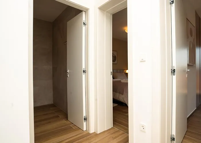 Vsg - 200m From Beach, Pool, Sauna & Jacuzzi